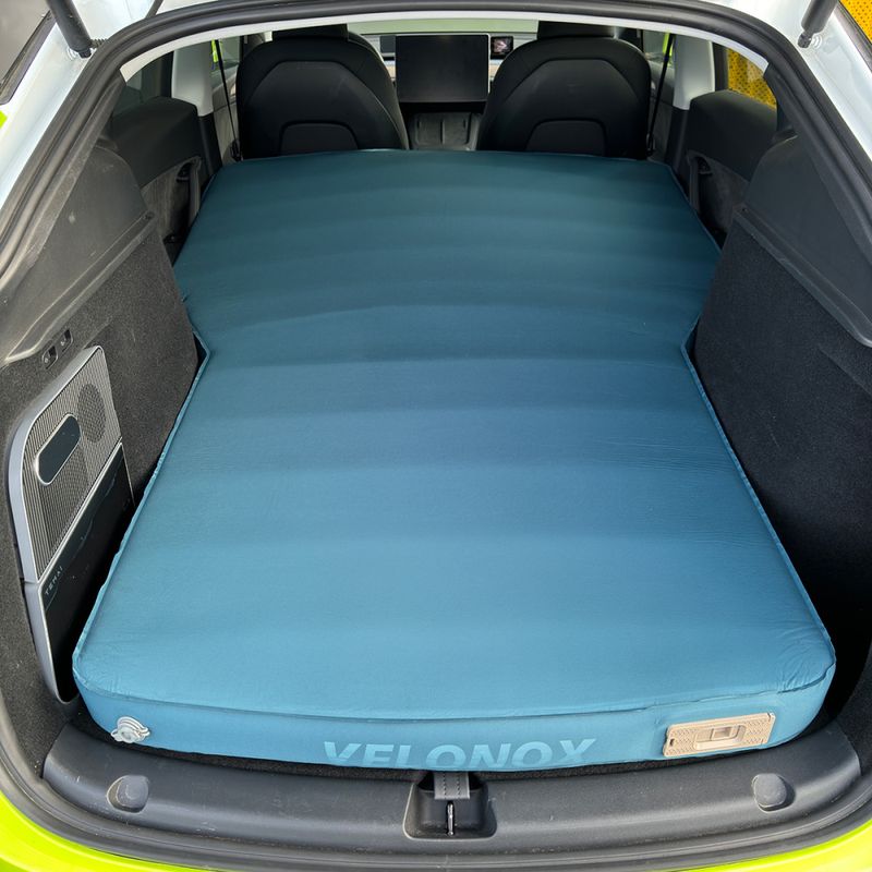 Velonox Madrass Tesla Model Y - Innebygd pumpe